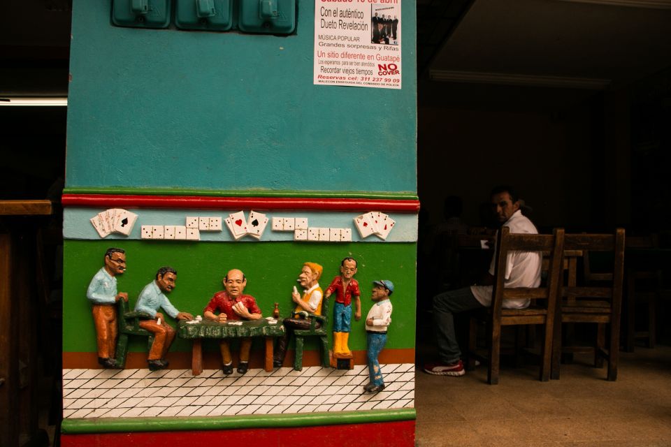 From Medellín: Guatapé and El Peñol Guided Tour - Traditional Cuisine Experience