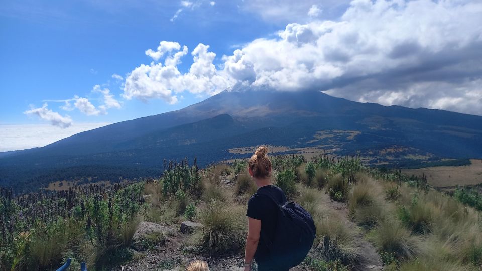 From Mexico City: Guided Volcano Hike | Level 1 - Minimum Requirements