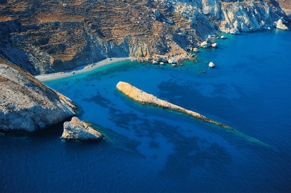 From Sifnos: Private Speedboat Trip to Folegandros Island - Language and Group Experience