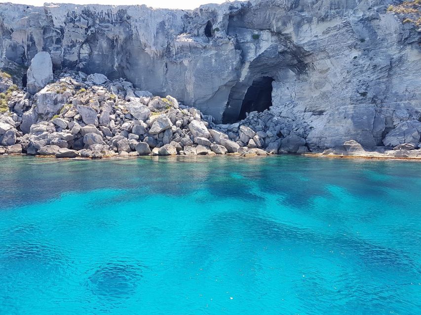 From Trapani: Favignana and Levanzo Yacht Tour With Stops - Exploring Levanzo