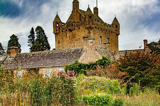 Full-Day Private Tour to Urquhart Castle Loch Ness and Inverness - Tips for Travelers