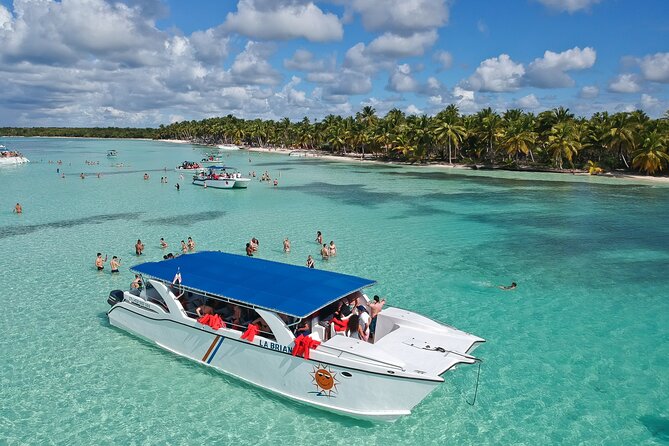Full-Day Tour to Saona Island Sailing With Lunch Free Beverages! - Lunch Menu and Beverage Options