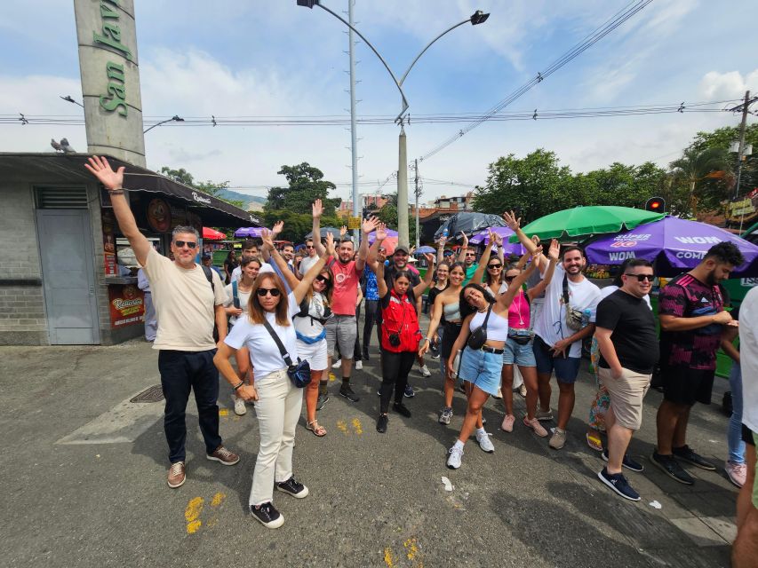 Graffiti Tour Comuna 13 (Private Tour With Transportation) - Live Performances