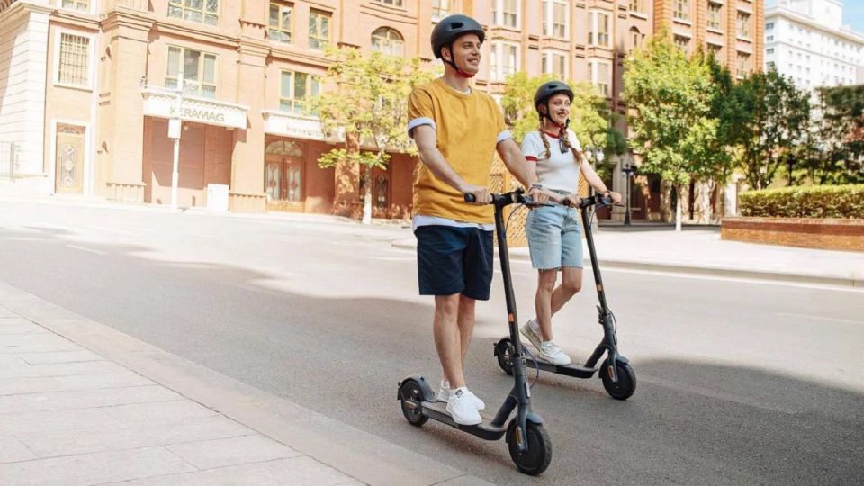 Gran Canaria: Rent Electric Scooter Kick Start - Electric Scooter Equipment