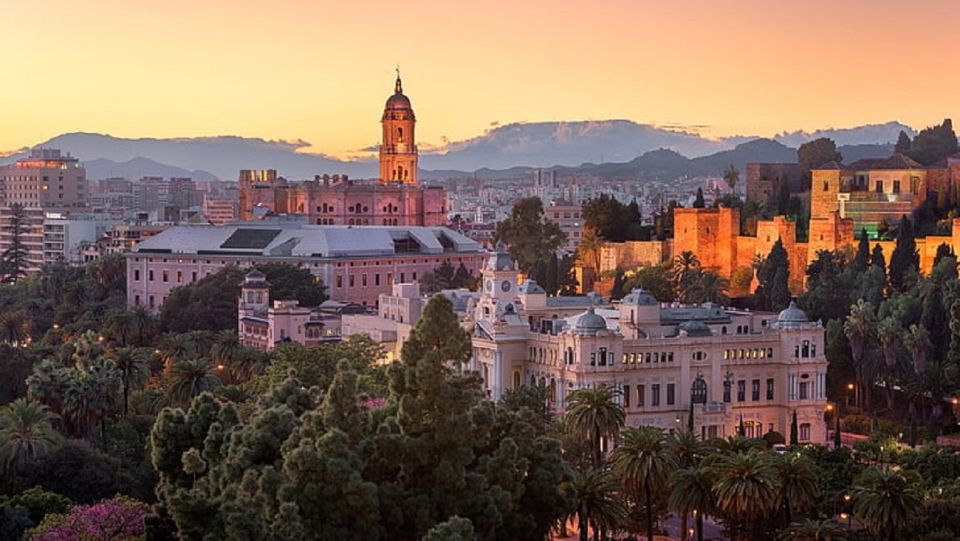 Grand Tour: Málagas Best Sights and Surronds - Stupa of Enlightenment and Colomares Castle