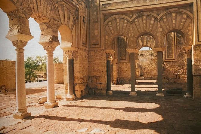 Guided Tour of Medina Azahara in Spanish With Bus. Official Guides - Pricing and Special Offers