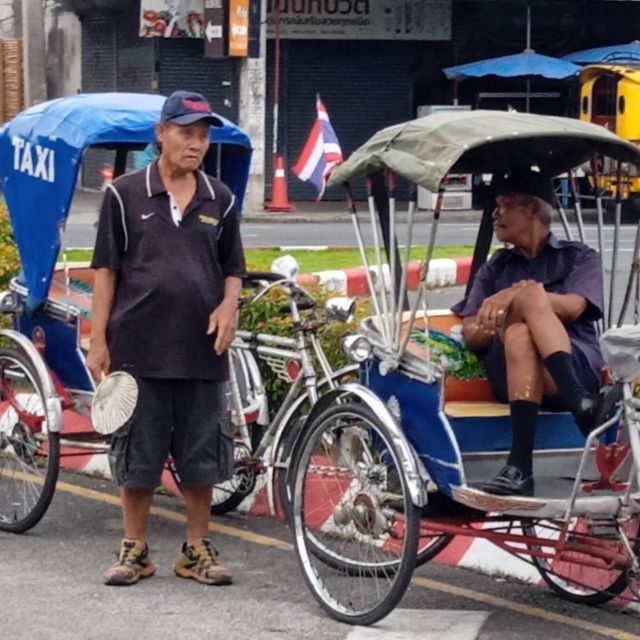 Half Day Chiang Mai Old City By Samlor ( Three Wheels) - Pickup and Drop-off Details