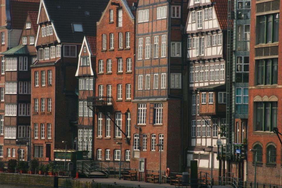 Hamburg: Guided Port Walk for Families - Booking Details