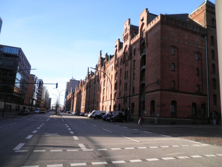 Hamburg: Speicherstadt & HafenCity 2-Hour Walking Tour - Participant Information