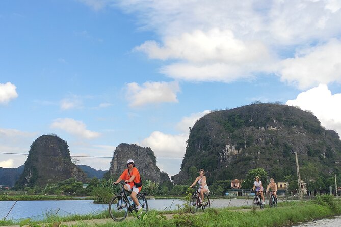 Hanoi Full Day A Private Tour With Mix of History and Activities - Highlights of the Itinerary