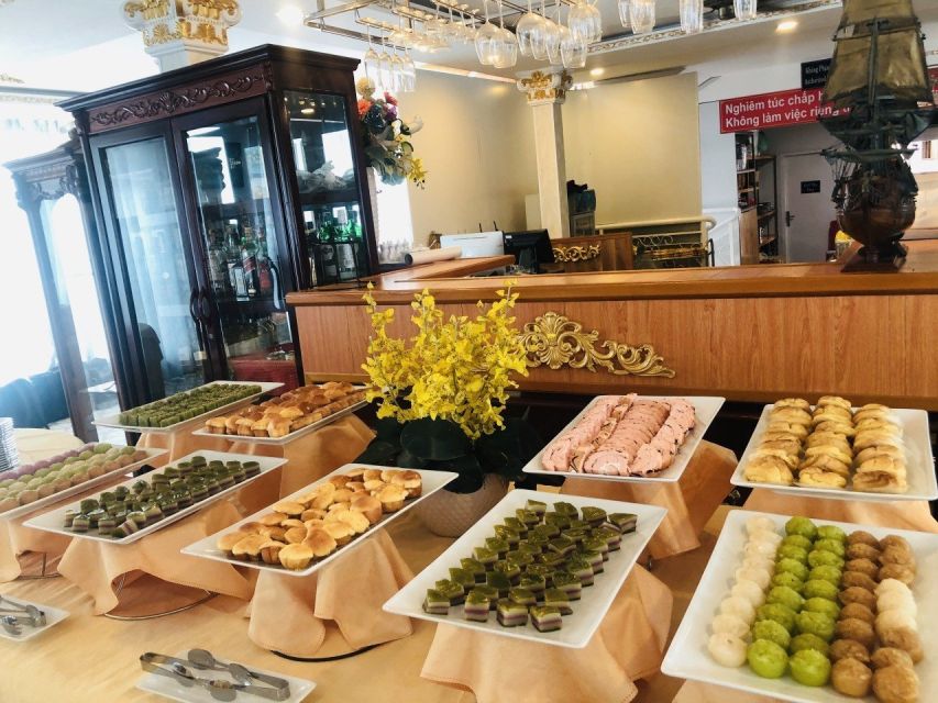 Hcm: Saigon River Dinner Cruise With Private Table - Live Entertainment