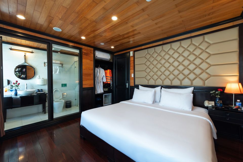 Hoàn Kiếm: 3-Day Lan Ha Bay Cruise With Private Balcony Room - Activities and Entertainment