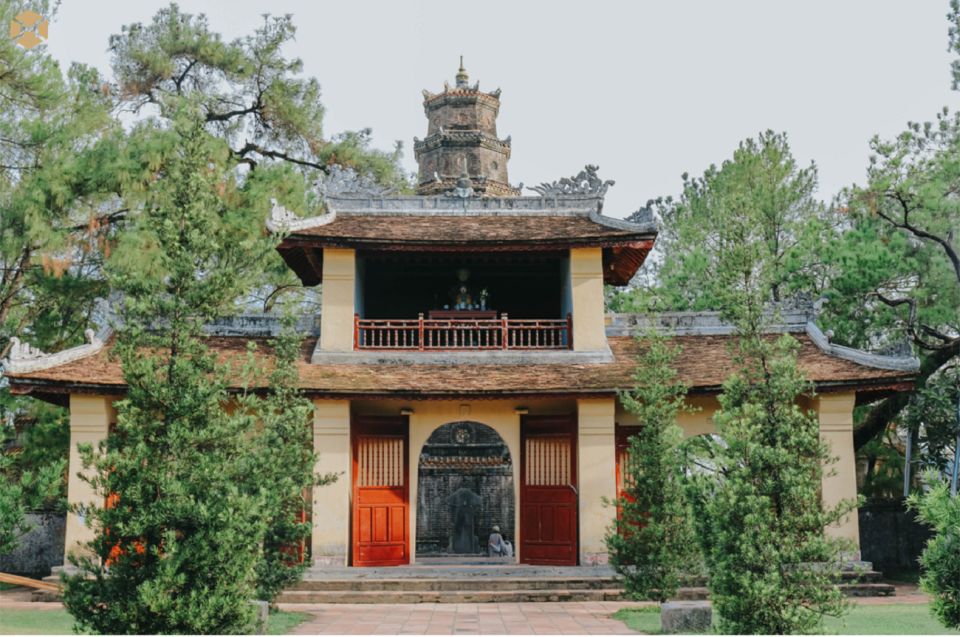 Hue: Private Dragon Boat, Thien Mu Pagoda, & Royal Tomb Tour - Royal Tombs Exploration