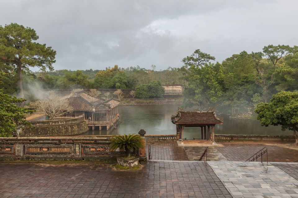 Hue: Royal Tombs and Thien Mu Pagoda Private Guided Tour - Customer Ratings and Feedback