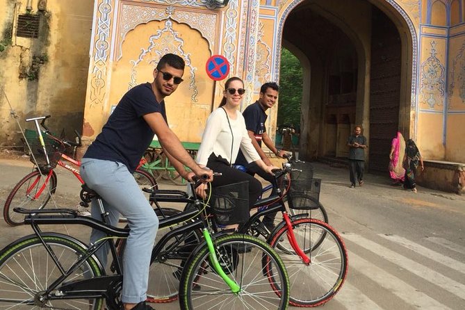 I Bike Inside Jaipur - Meeting the Friendly Locals