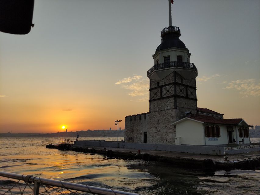 Istanbul: Bosphorus Sunset Cruise With Snacks and Drinks - Important Information