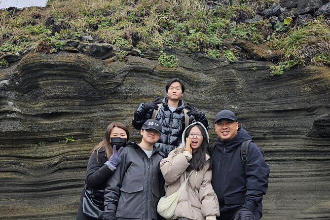 Jeju Island Jumbo Taxi Private Tour With Mr.Hong West of Jeju - Accessibility Information