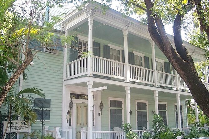 Key West Historic Homes and Island History - Small Group Walking Tour - Guide Expertise