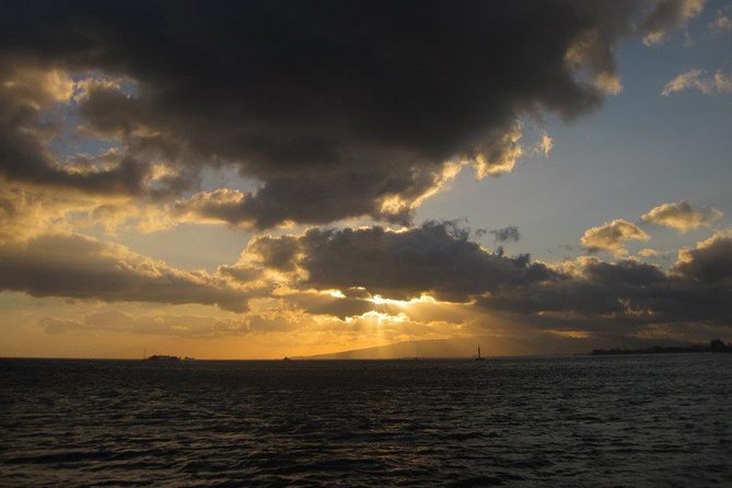 Kona-Kohala Coast Sunset Sail by Catamaran - Accessibility Information