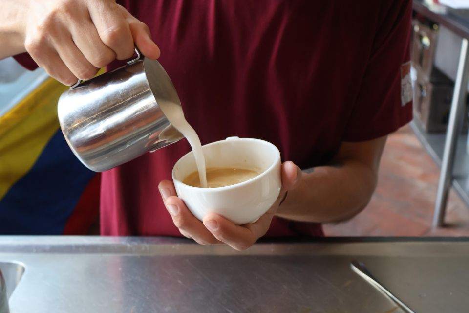Learn How to Prepare Colombian Coffee: Class & History - Mastering Coffee Tasting Techniques