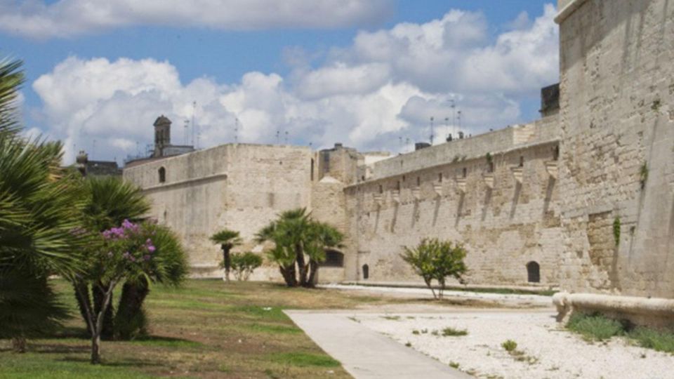 Lecce Audioguide - Travelmate App for Your Smartphone - User Experience and Reviews