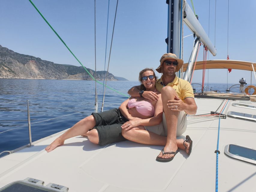 Lisbon 2-Hour Sailing Tour With Champagne - Maximum Guests