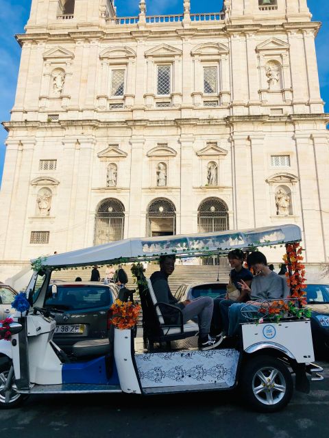 Lisbon: Lisbon Old Town Private Tour by Tuk Tuk - Visiting Iconic Landmarks