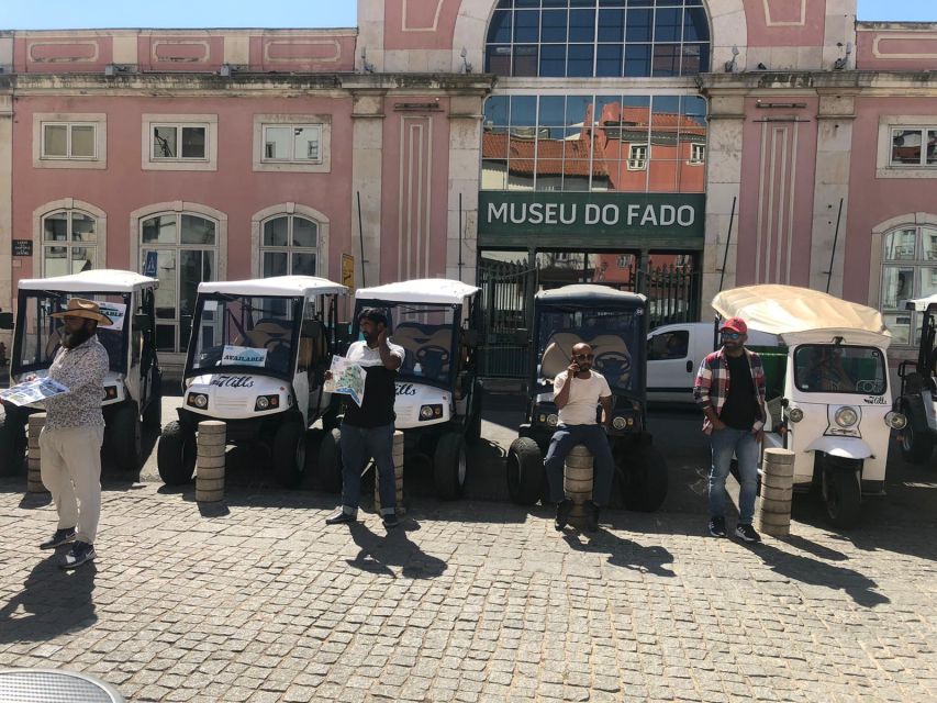 Lisbon: Private Old Town Tuktuk Tour - Group Size and Accessibility