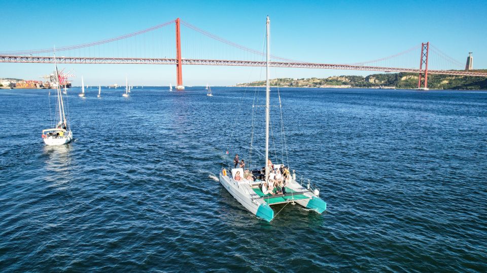 Lisbon: Sunset Catamaran Tour With Music and Drink - Customer Feedback and Ratings