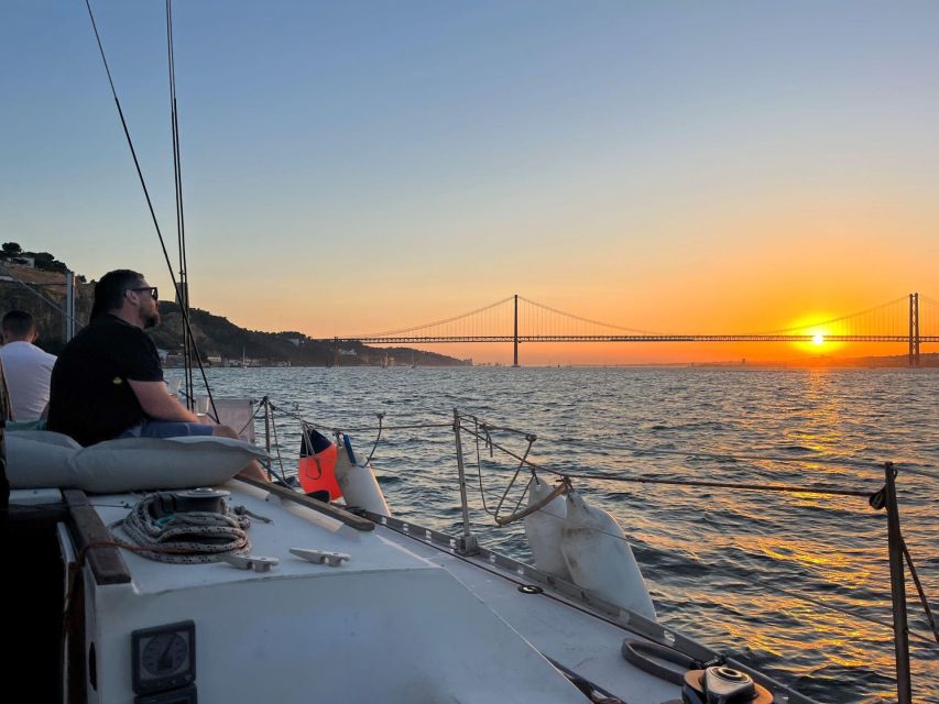 Lisbon Sunset Sensations 2h Cruise - Scenic Views and Sights