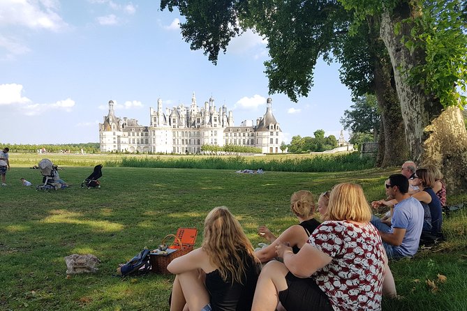 Loire Valley Day Tour Chambord and Chenonceau Plus Lunch at a Private Castle - Tour Inclusions