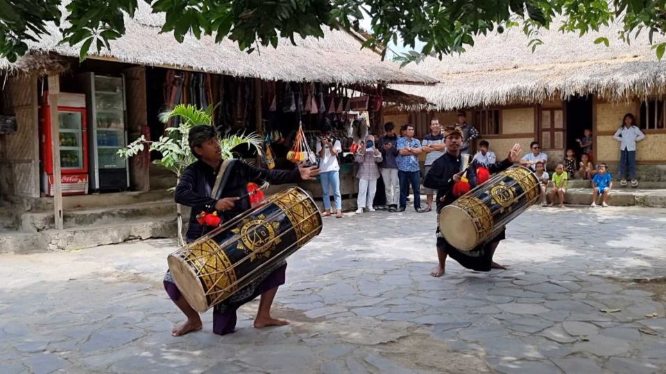 Lombok Stick Fight Dance and Tour - Benang Stokel Waterfall