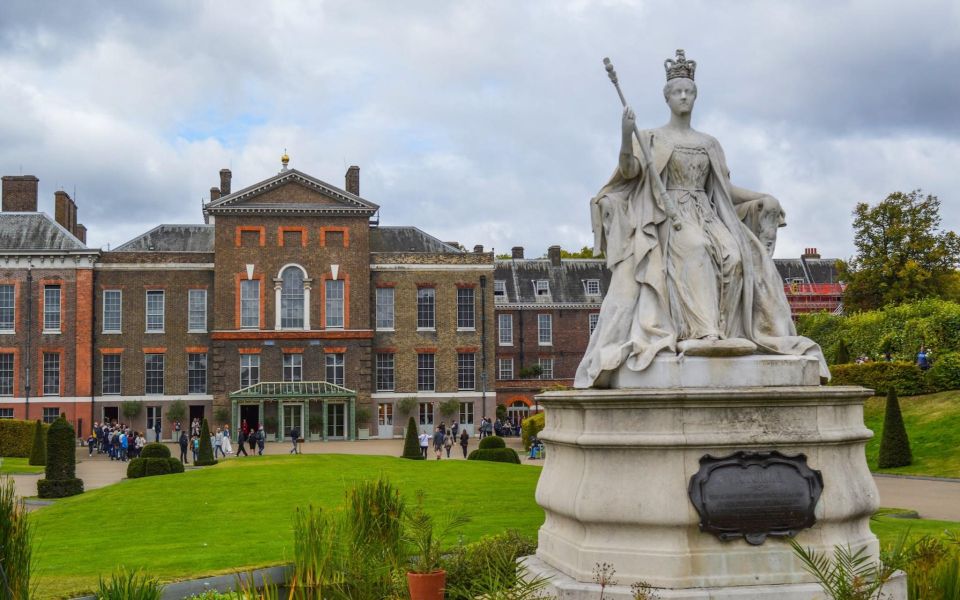 London Afternoon Tea, Fast-Track Kensington Palace Tickets - Meeting Point Details