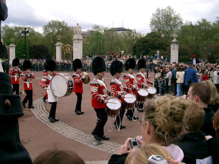 London: Buckingham Palace Changing of the Guard Guided Tour - Accessibility Options