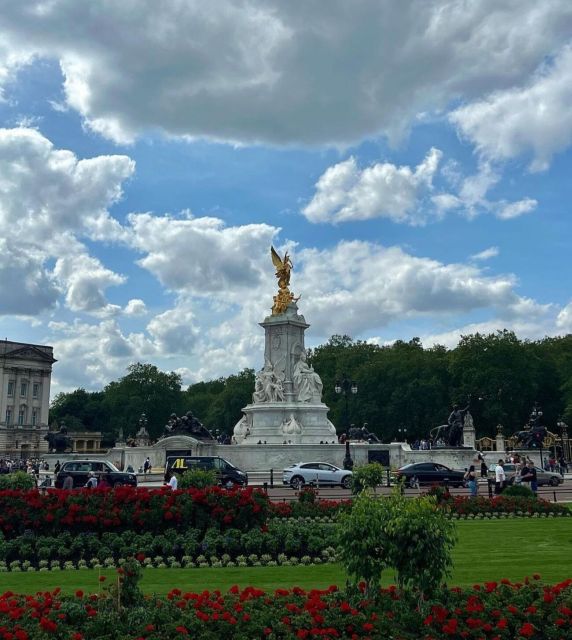 London: Guided Walking Tour With Changing of the Guard - What to Expect During the Tour