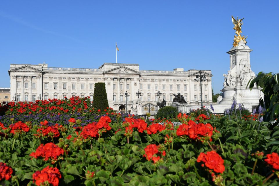 London: Top 30 Sights Walking Tour and Tower Bridge Exhibit - Accessibility Information