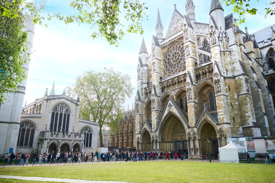 London: Tower and Westminster Tour With River Cruise - Participant Guidelines and Restrictions