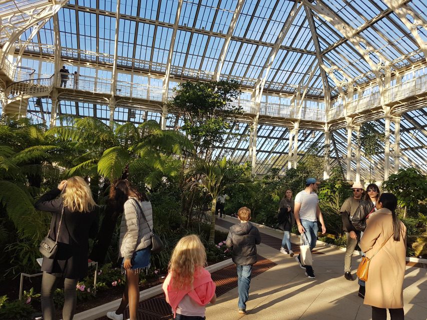 London: Westminster Walking Tour and Visit to Kew Gardens - Accessibility and Comfort