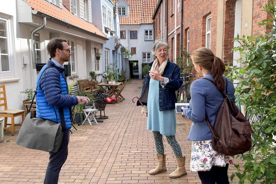 Lübeck: Entertaining Tour Through Hidden Courtyards - Booking Options and Policies