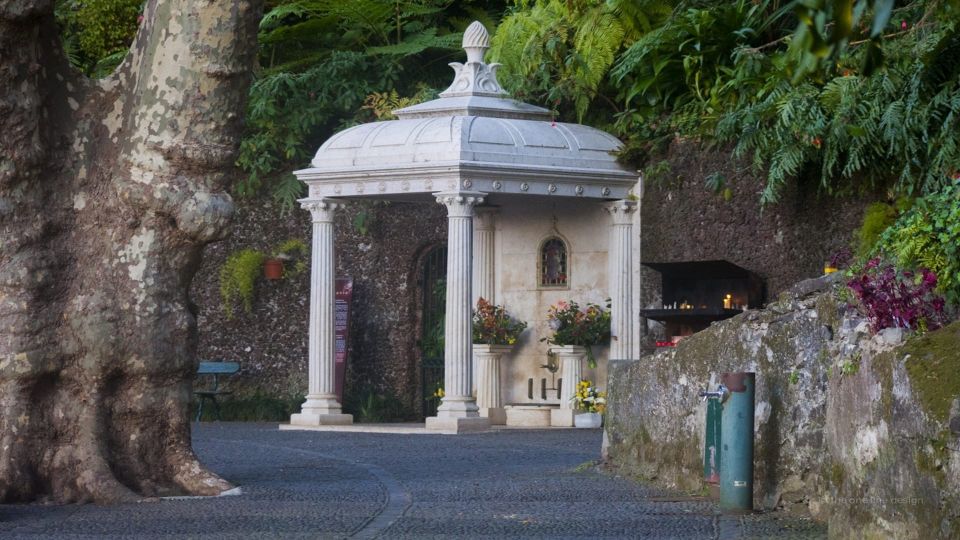 Madeira: Private Monte Tour by Cable Car With Transfer - Church and Gardens