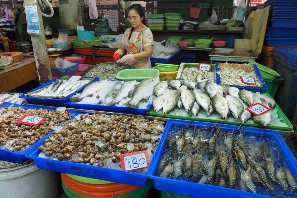 Maeklong,Damnoen Saduak&Amphawa Floating Market Private Tour - Boat Tour Fees