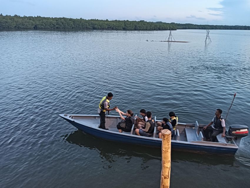 Mangrove Discovery Tour or Fireflies Tour - Dining Options