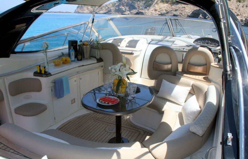 Marbella: Private Cruise in Yacht - Nearby Ports and Anchorages