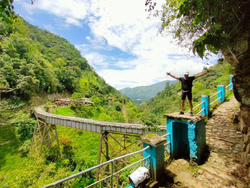 Medellín: Full-Day Mountain Bike Tour With Lunch - Customer Feedback and Ratings