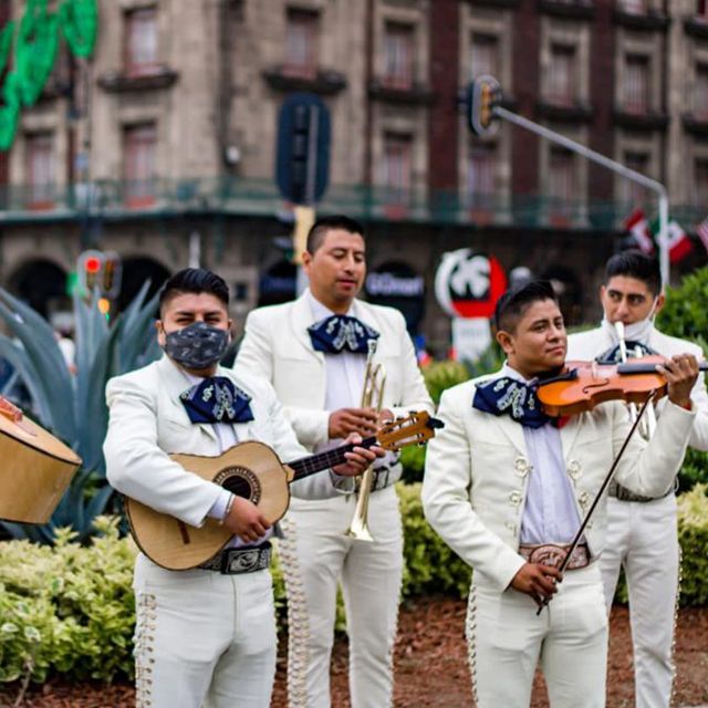 Mexico City: Mariachi Night Tour in a Panoramic Bus - Exploring Mexico City at Night