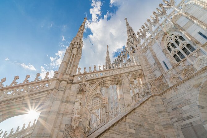 Milan: Highlights Walking Tour With Cathedral and Rooftops - Touring the Sforza Castle