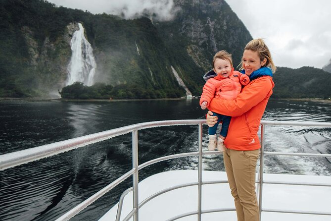 Milford Sound Coach & Cruise Tour From Te Anau - Guest Feedback