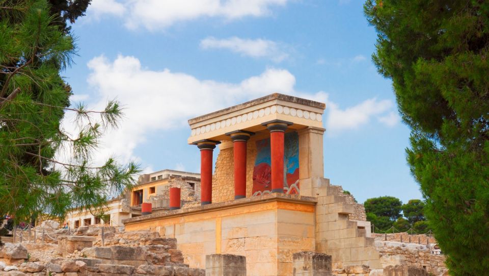 Minoan Path: Knossos Palace, Winery Visit, Lunch at Archanes - Wine Tasting Experience