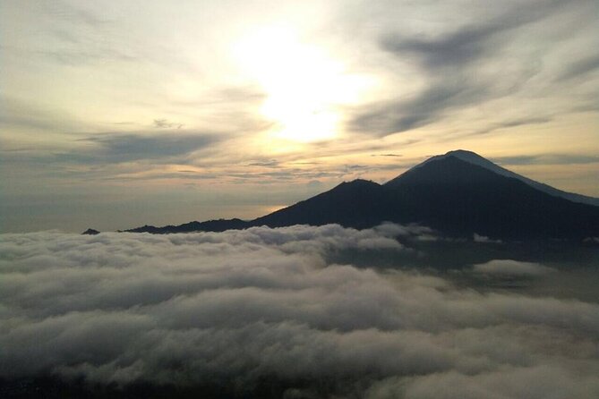 Mount Batur Sunrise Trekking With Private Guide and Breakfast - Health and Safety Considerations