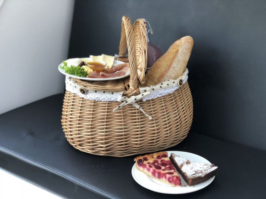 Münster: Private City Rickshaw Picnic Tour - Inclusions and Exclusions